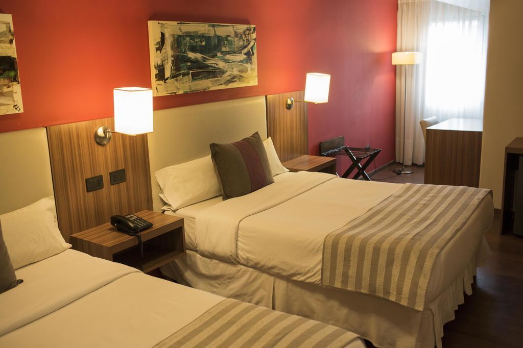 Hotel Bicentenario Suites & Spa San Miguel de Tucumán Rom bilde